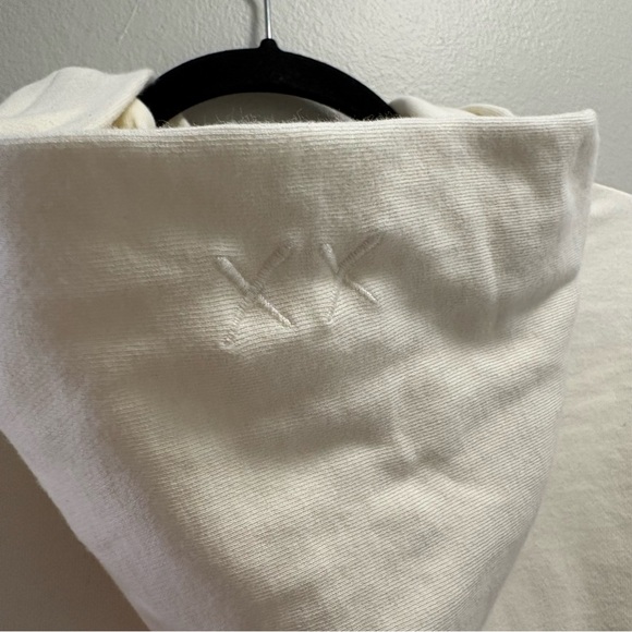 KAWS x Uniqlo Sesame Street Hoodie Sweatshirt Size Medium Streetwear Rare - Picture 4 of 7